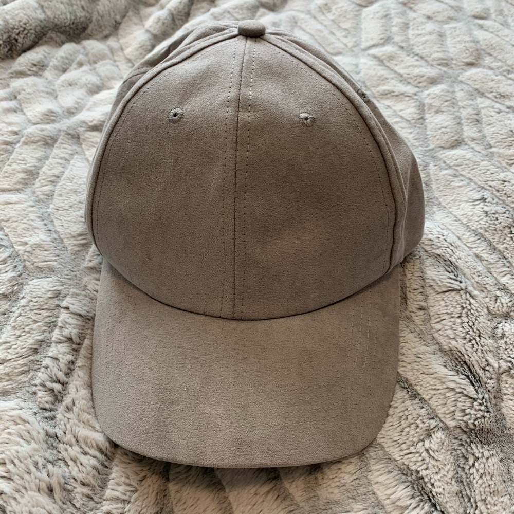 Gray Suede Women’s baseball cap NWT